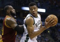 giannis-antetokounmpo-lebron-james-9e7f720306906b21